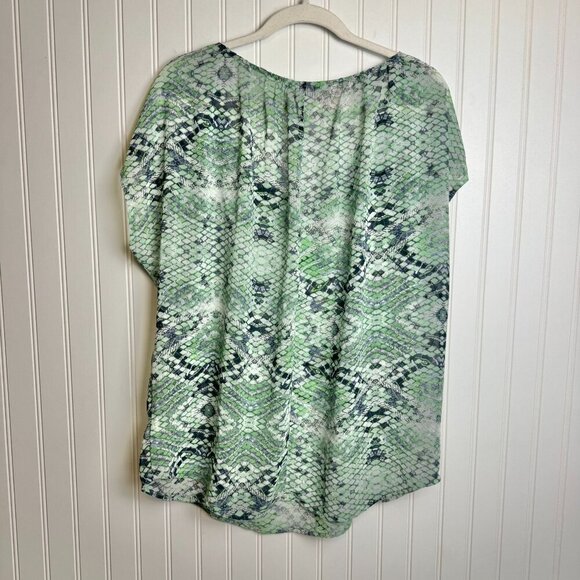 Cabi Darby Green Snakeskin Print Semi Sheer Top B3 - Picture 5 of 5